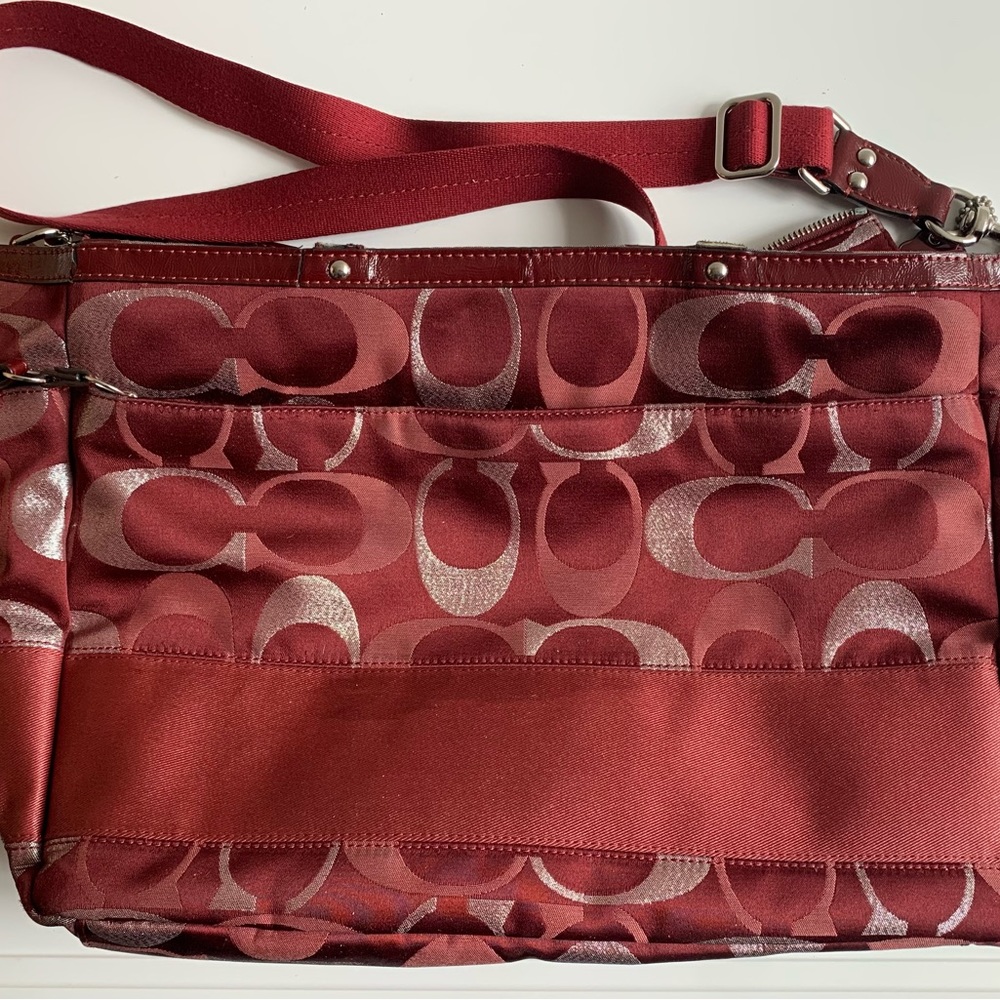 Extra Large Coach Burgundy Shoulder Bag or Cross Body - Picture 2 of 13